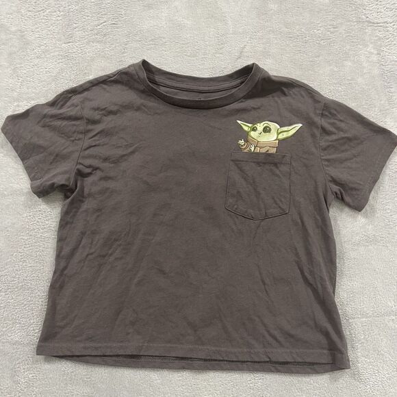 Star Wars Cutest Yoda T-Shirt Crop Short Sleeve Womens Small Graphic Gray Pocket - Picture 1 of 6